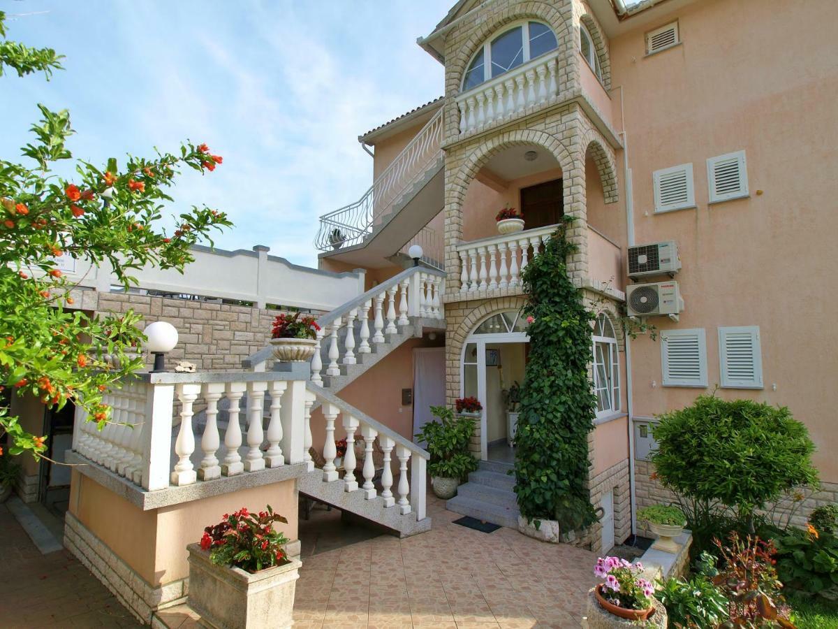 Apartments Panorama View Zeljko Scerbe Mundanije Dış mekan fotoğraf